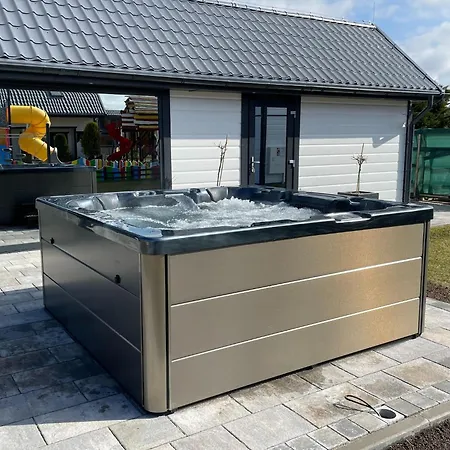 Comfortable Homes Near The Beach, Sauna Holiday home *